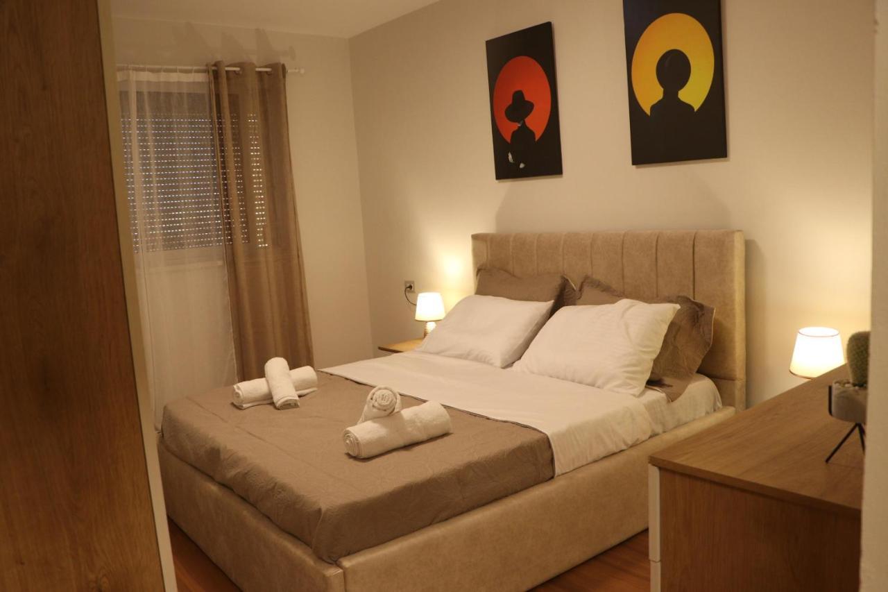 Pine Apartment Tirana Buitenkant foto