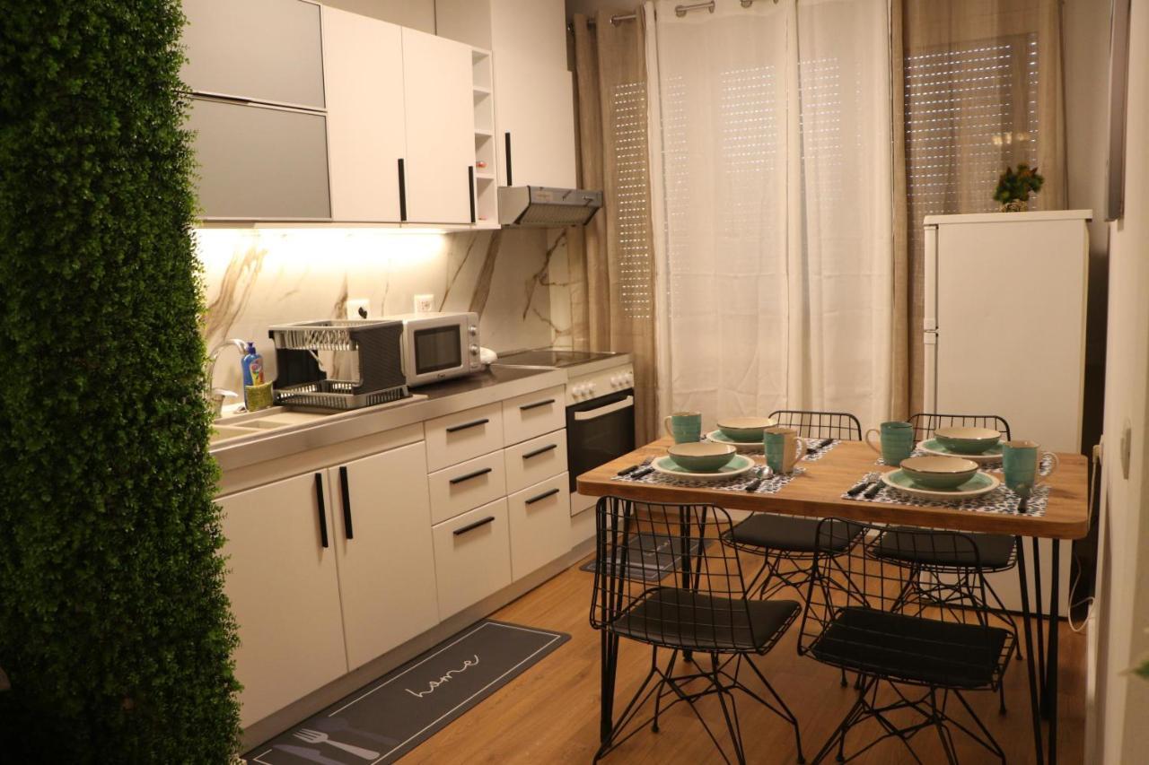 Pine Apartment Tirana Buitenkant foto