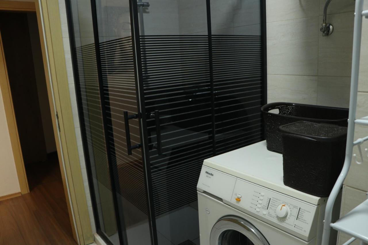 Pine Apartment Tirana Buitenkant foto