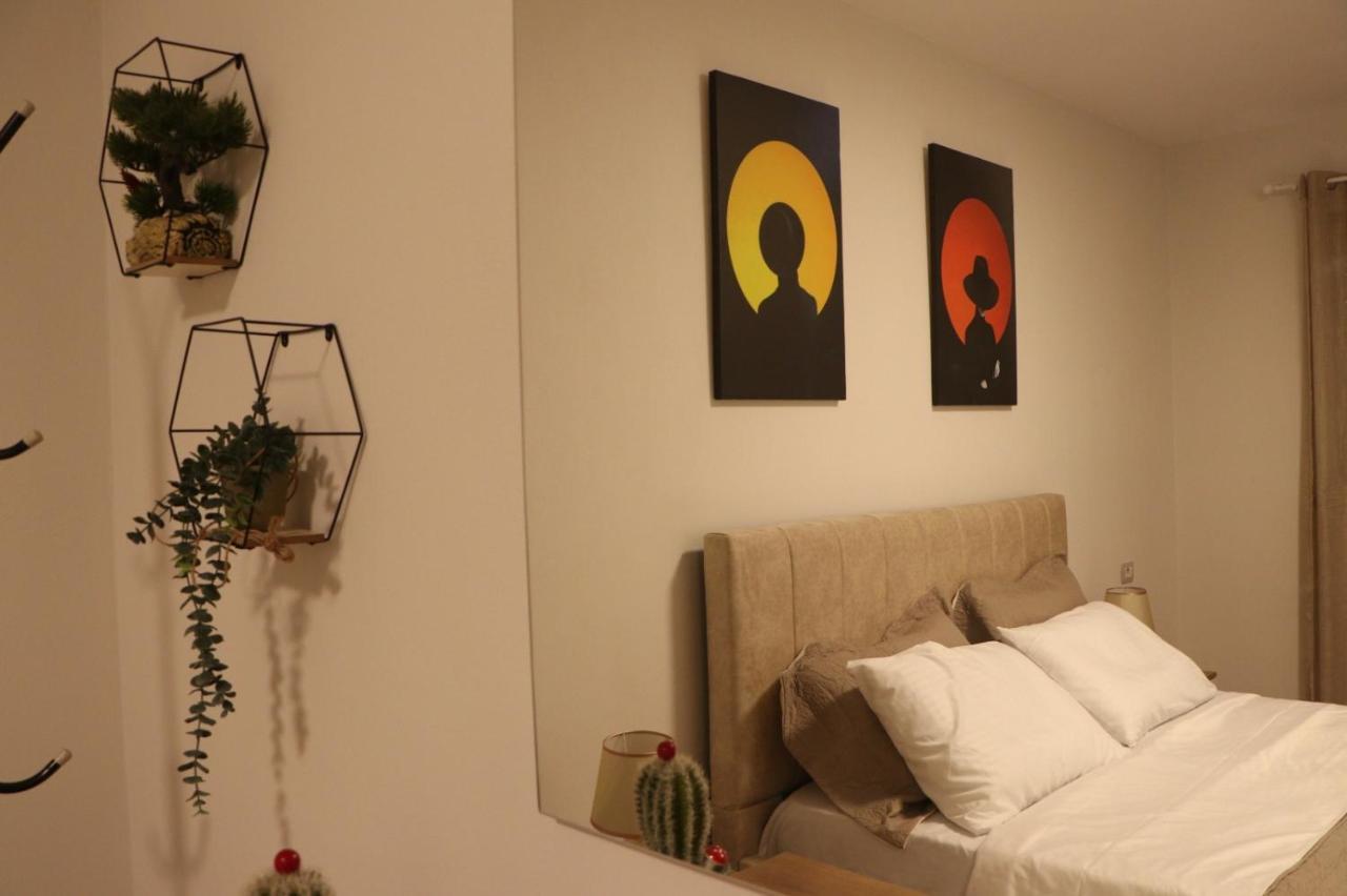 Pine Apartment Tirana Buitenkant foto